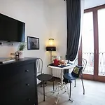 ゲストハウス Maison Coquette ローマ
