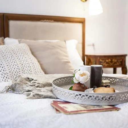 Πανσιόν Maison Coquette 4*