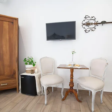 Πανσιόν Maison Coquette