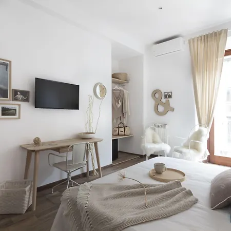 ゲストハウス Maison Coquette ローマ